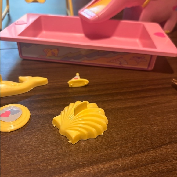 Mattel The Heart Family Barbie Sunshine Fun Playset - Slide & Pool Vintage 1988 - Picture 5 of 5